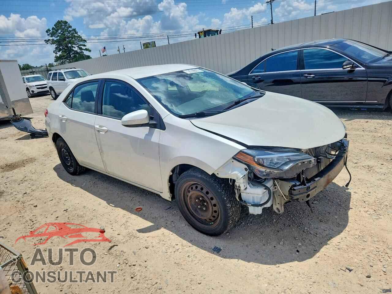 TOYOTA COROLLA 2018 - 5YFBURHEXJP805724