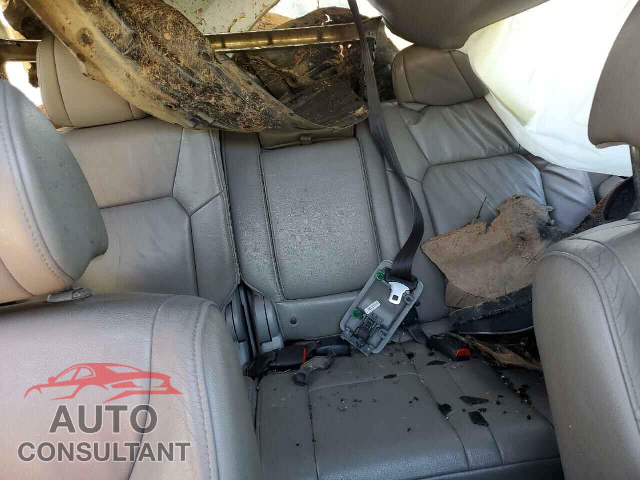HONDA PILOT 2013 - 5FNYF3H66DB002094
