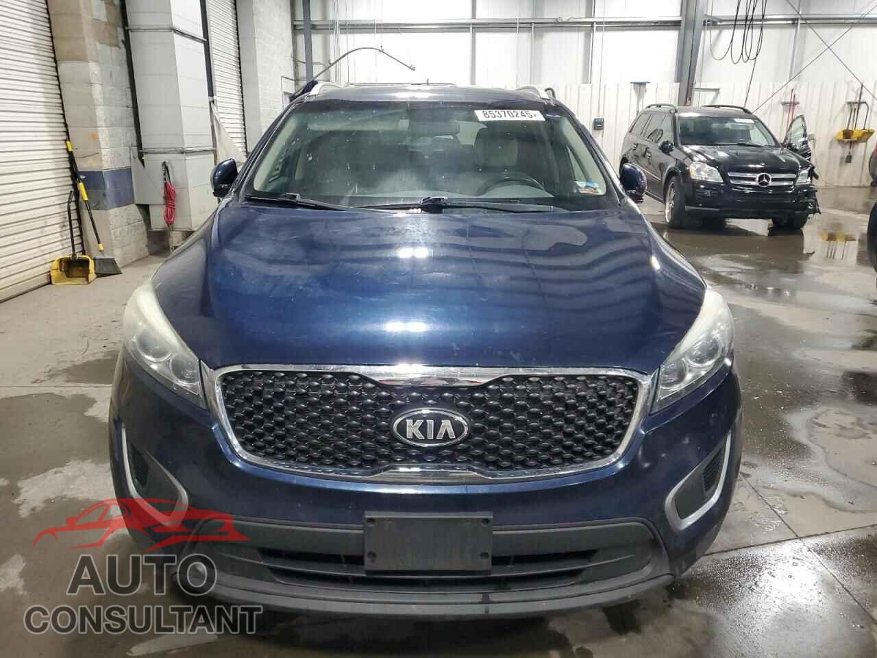 KIA SORENTO 2017 - 5XYPGDA53HG292843