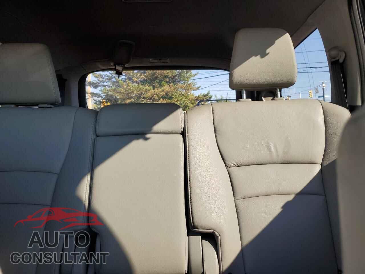 HONDA PILOT 2016 - 5FNYF6H97GB123717