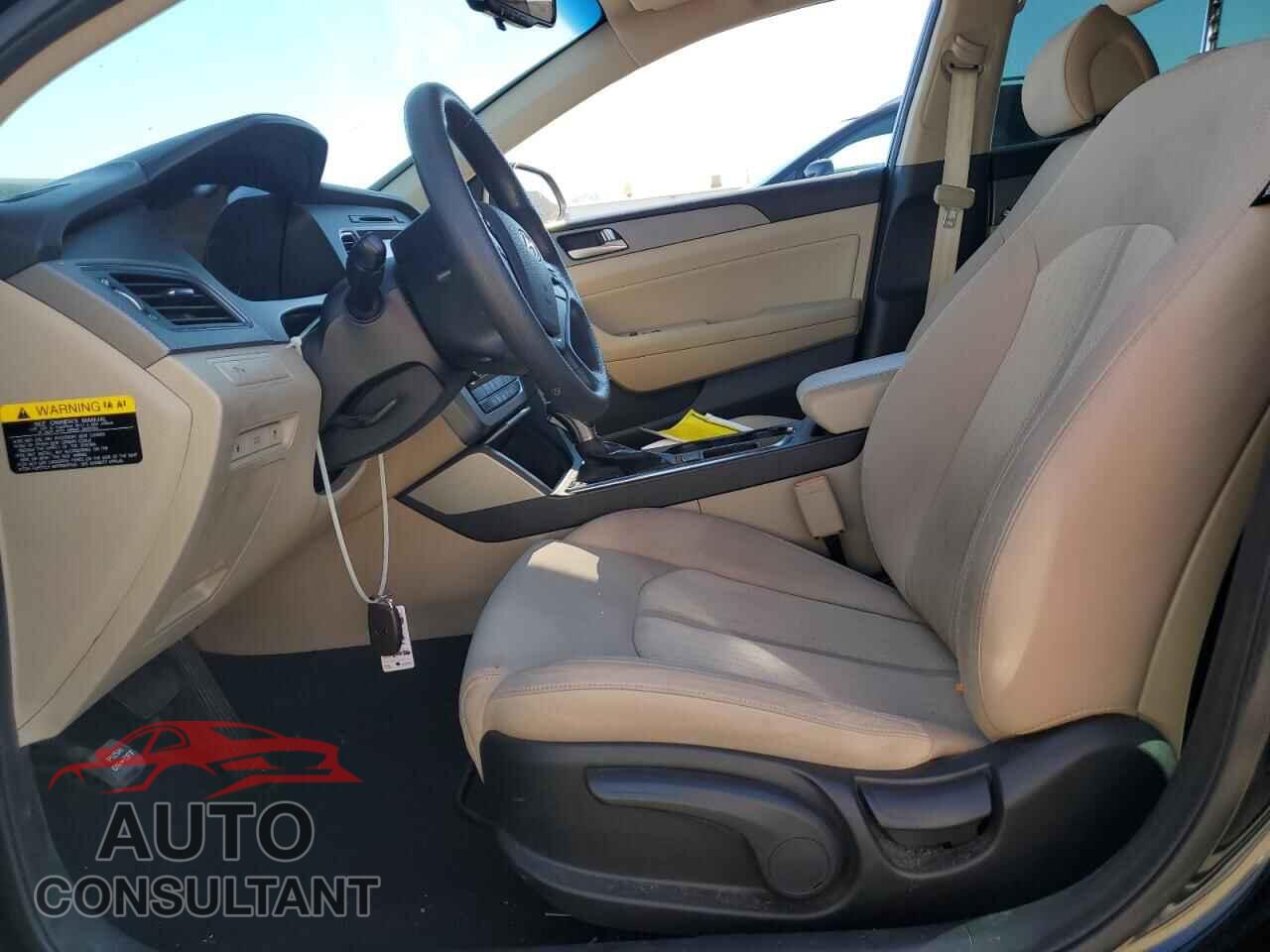 HYUNDAI SONATA 2017 - KMHE24L15HA048056