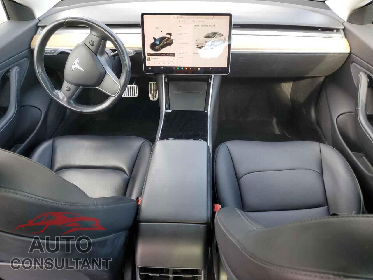 TESLA MODEL 3 2019 - 5YJ3E1EA7KF304596