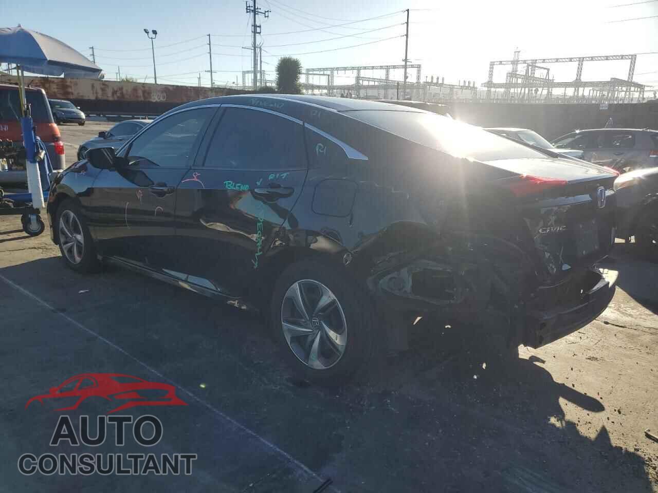 HONDA CIVIC 2019 - 2HGFC2F63KH552875