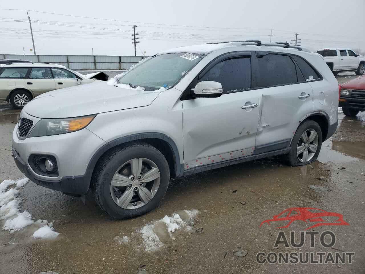 KIA SORENTO 2013 - 5XYKU4A61DG351443