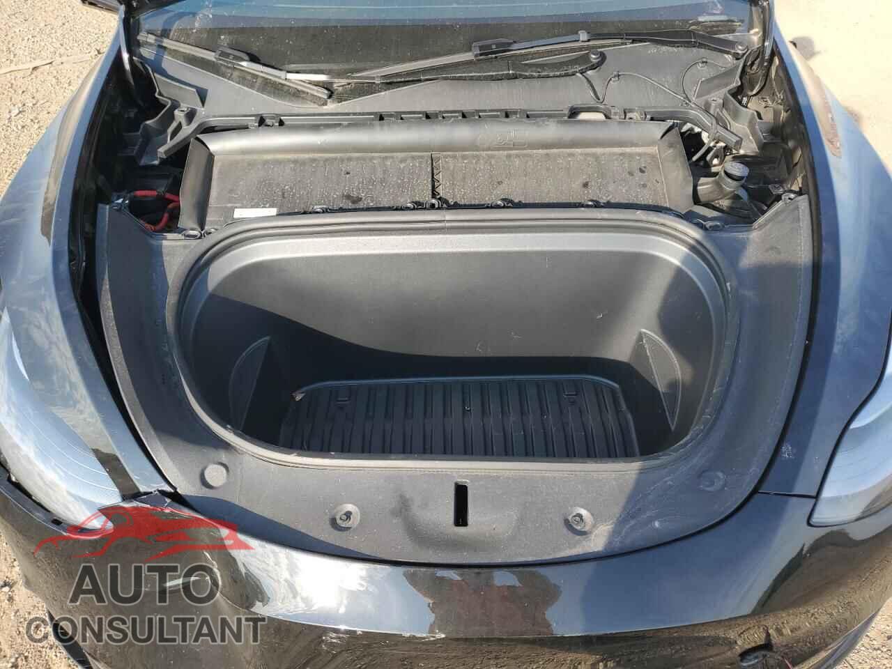 TESLA MODEL Y 2025 - 7SAYGDED7SA342728