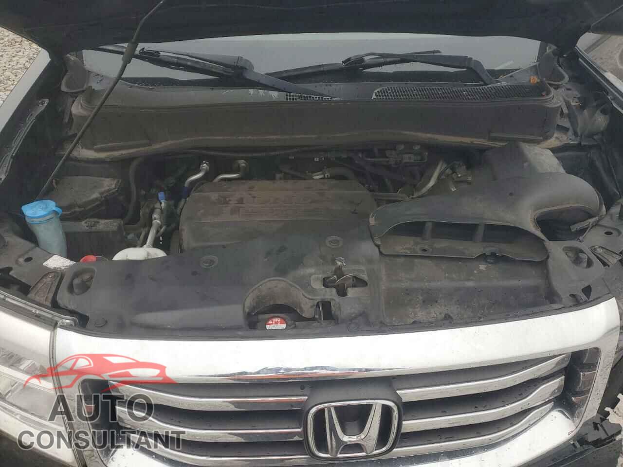 HONDA PILOT 2013 - 5FNYF4H77DB013944