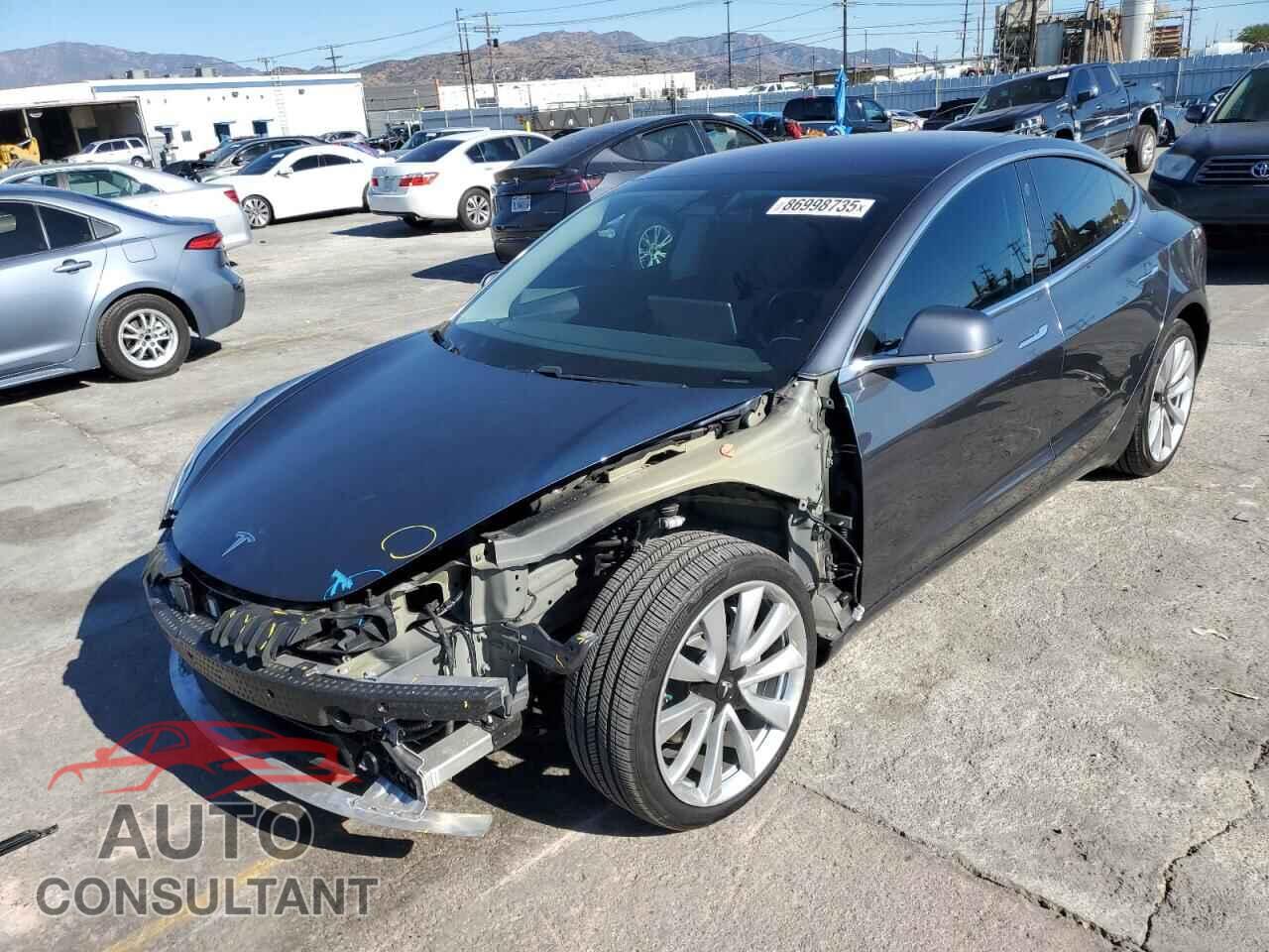 TESLA MODEL 3 2018 - 5YJ3E1EA0JF046923