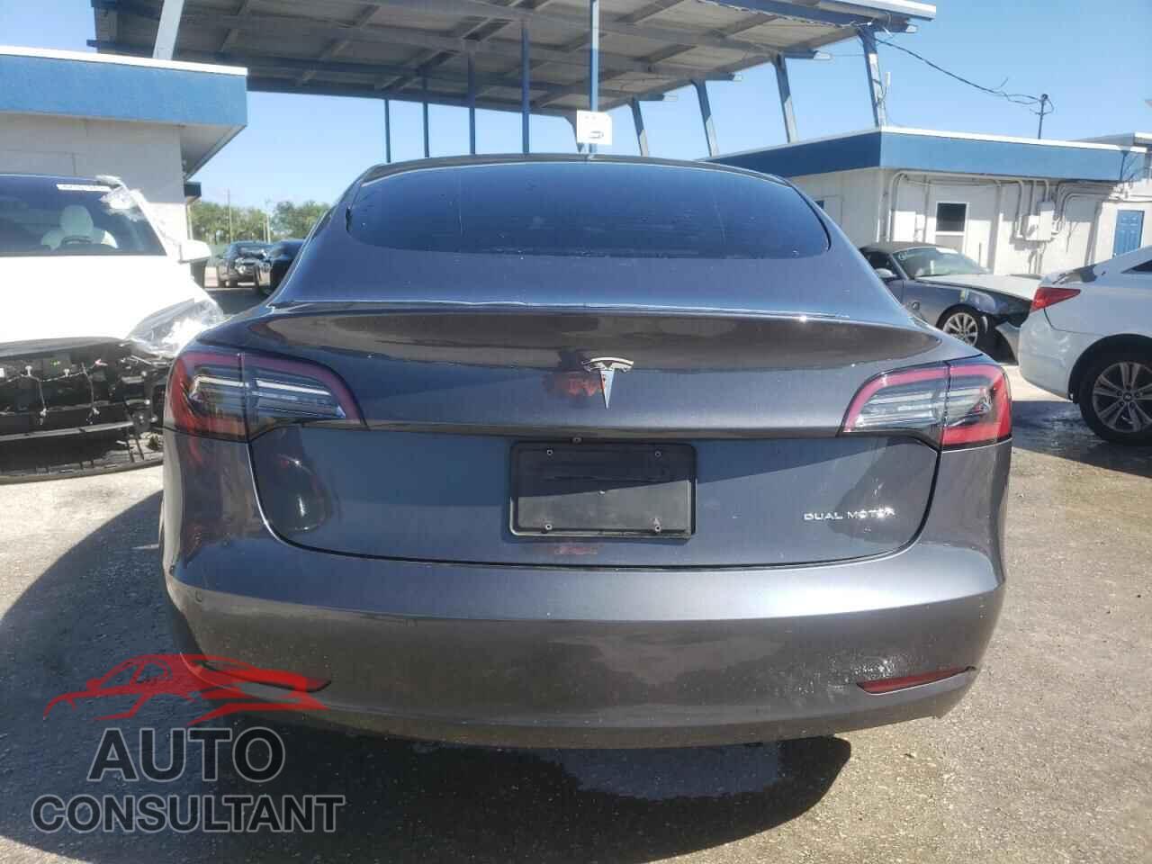 TESLA MODEL 3 2021 - 5YJ3E1EB5MF948111