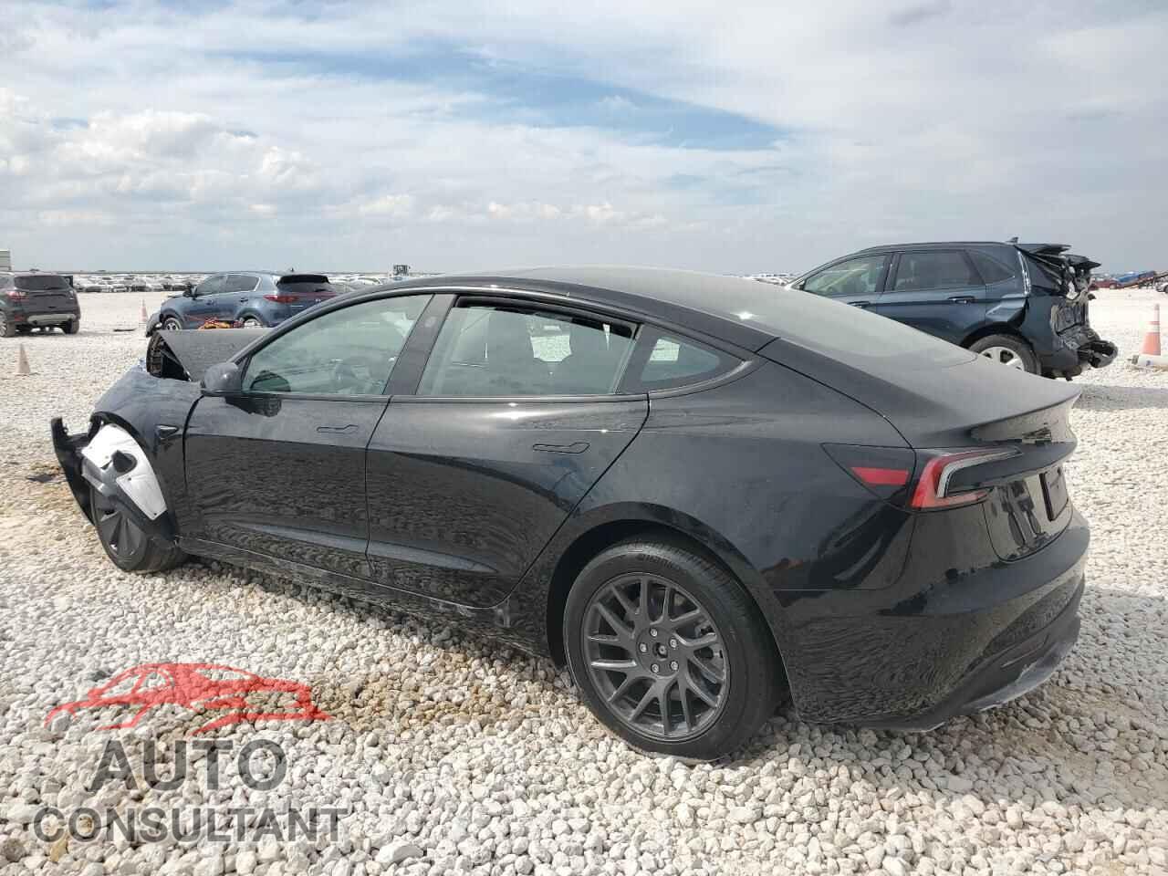 TESLA MODEL 3 2025 - 5YJ3E1EA4SF074631