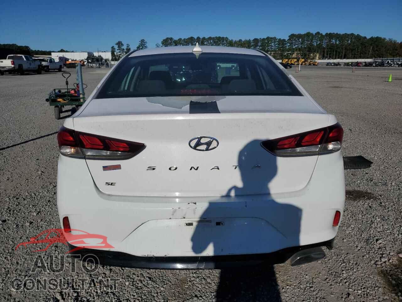 HYUNDAI SONATA 2018 - 5NPE24AF1JH728697