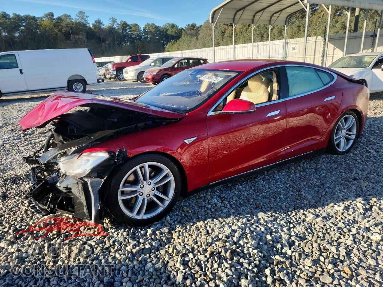 TESLA MODEL S 2014 - 5YJSA1H12EFP55491