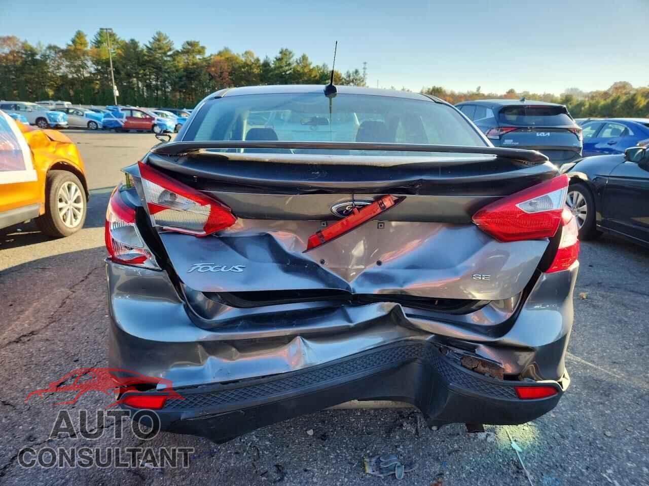 FORD FOCUS 2014 - 1FADP3F2XEL308571