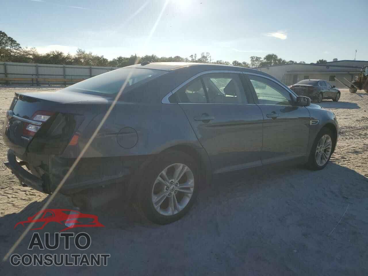 FORD TAURUS 2019 - 1FAHP2D89KG109714