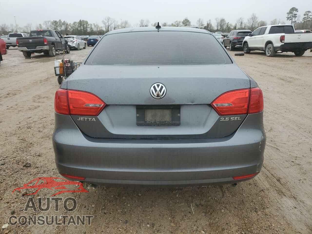 VOLKSWAGEN JETTA 2013 - 3VWLX7AJ6DM363184