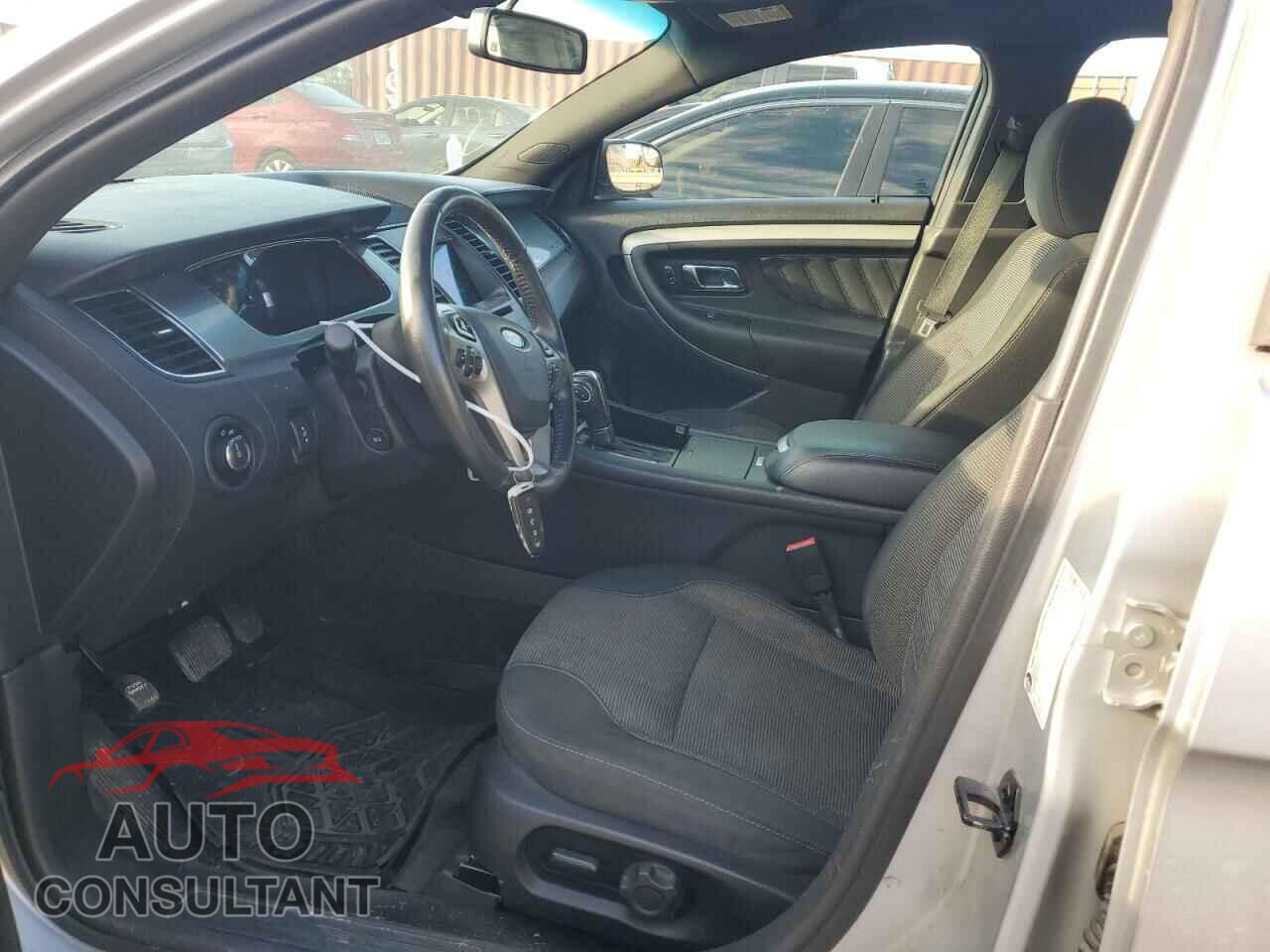 FORD TAURUS 2016 - 1FAHP2E85GG112082