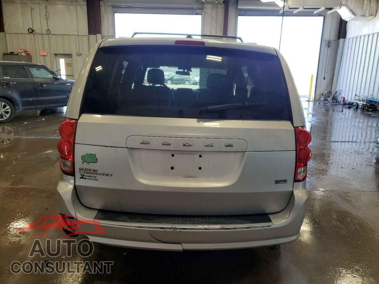 DODGE CARAVAN 2011 - 2D4RN3DG8BR682607