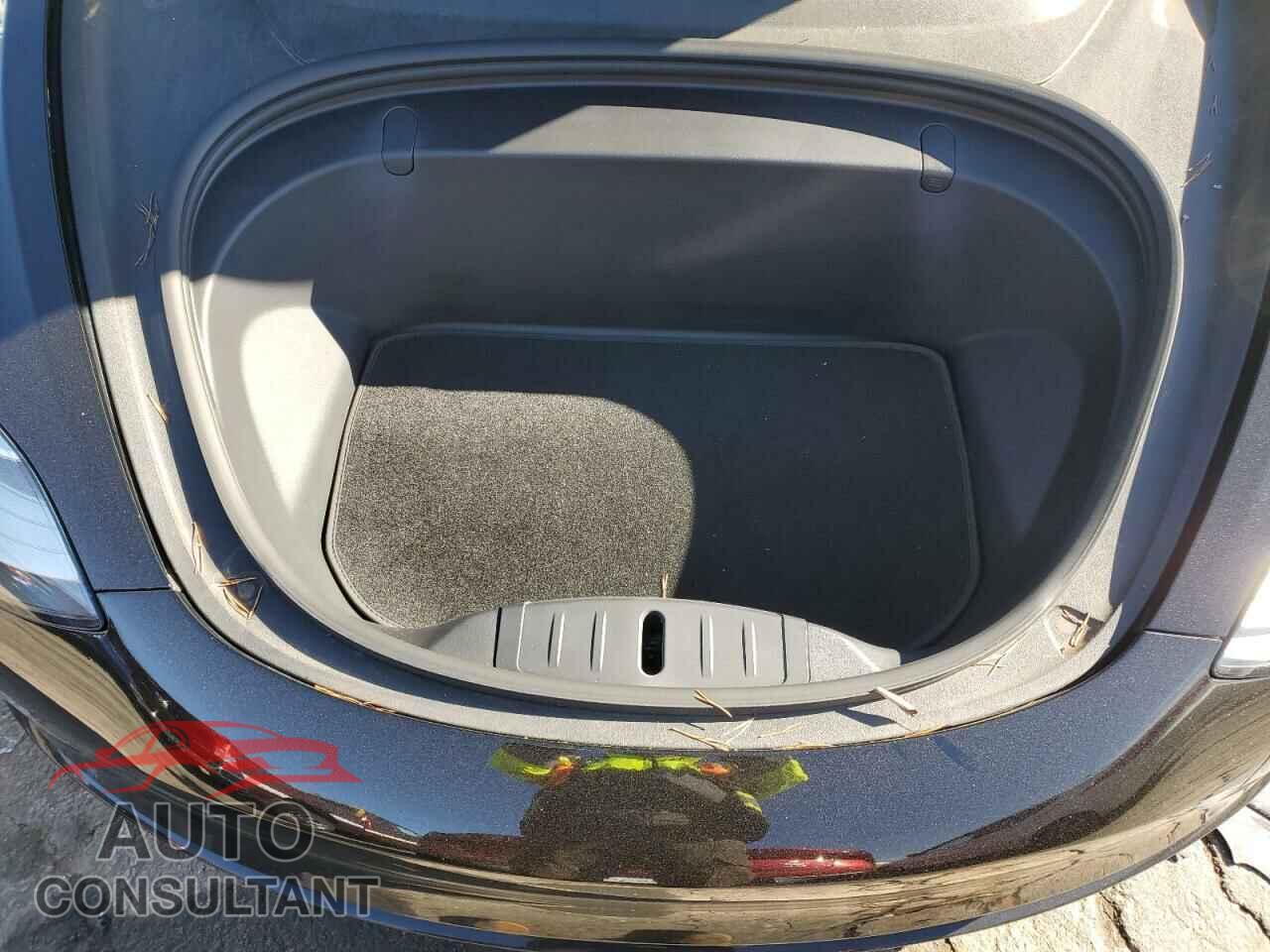 TESLA MODEL 3 2018 - 5YJ3E1EA2JF155299