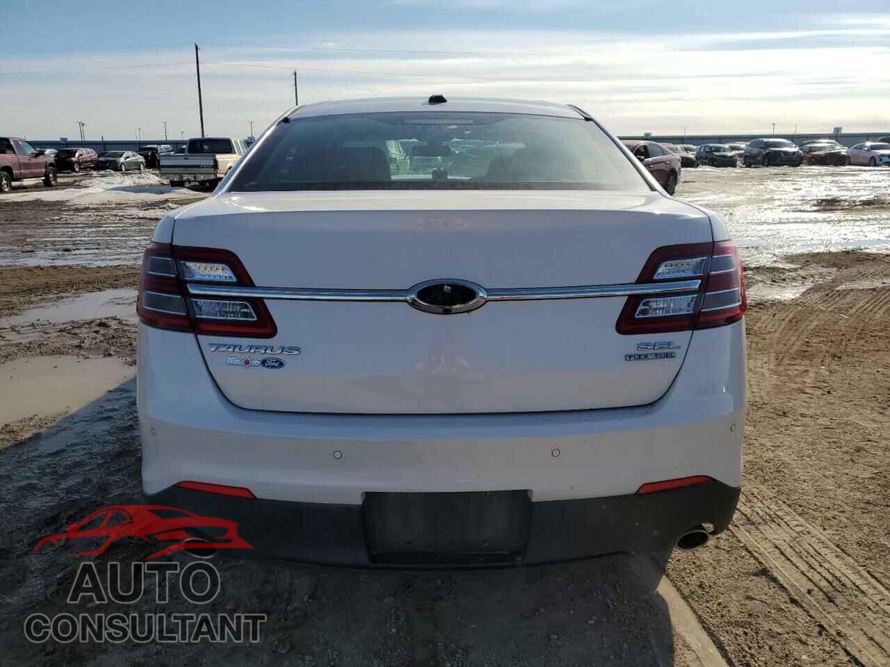 FORD TAURUS 2016 - 1FAHP2E87GG141602