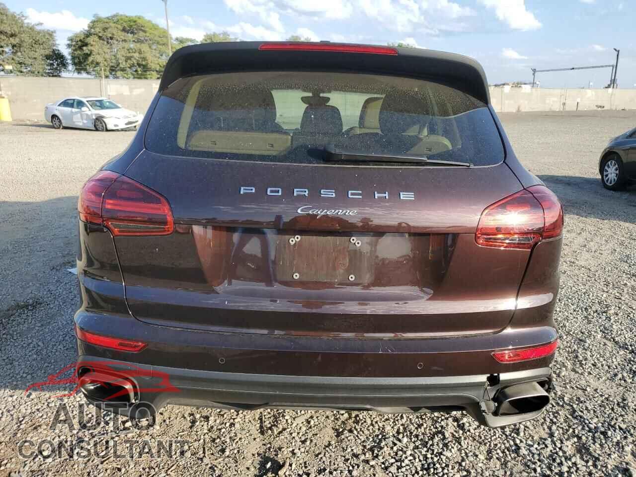 PORSCHE CAYENNE 2017 - WP1AA2A25HKA81296