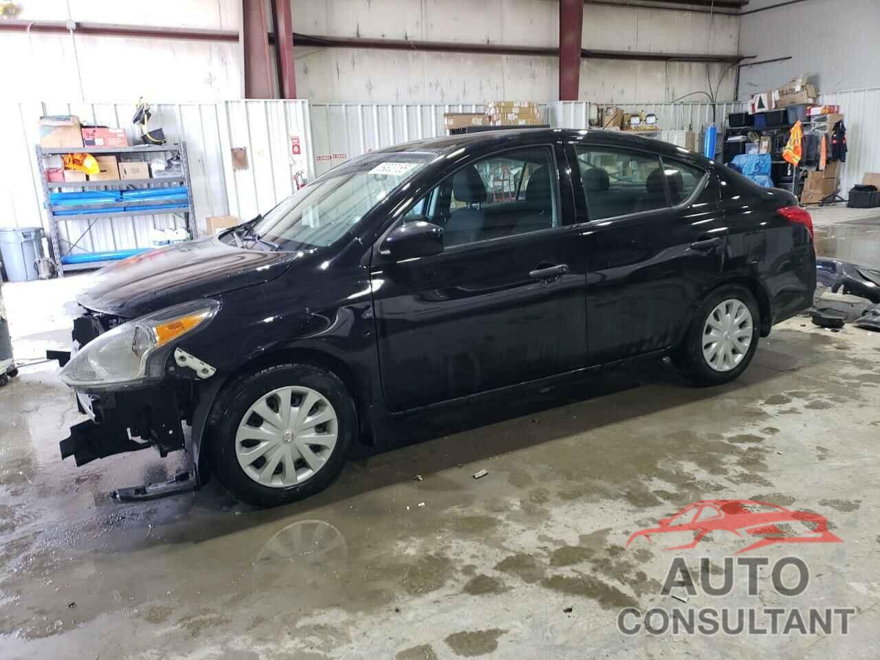 NISSAN VERSA 2018 - 3N1CN7AP8JL888460