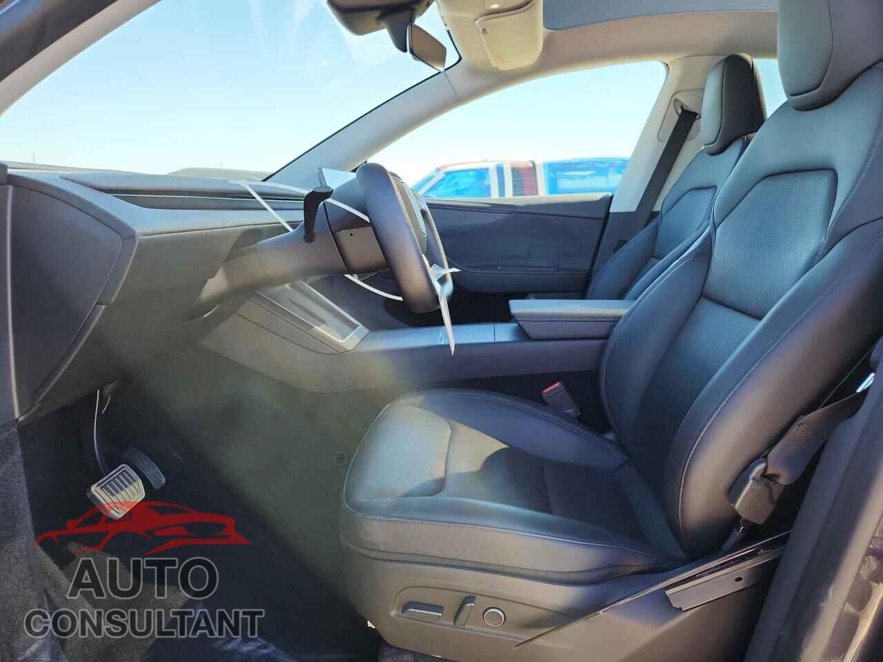 TESLA MODEL Y 2026 - 7SAYGDEE8TA385811