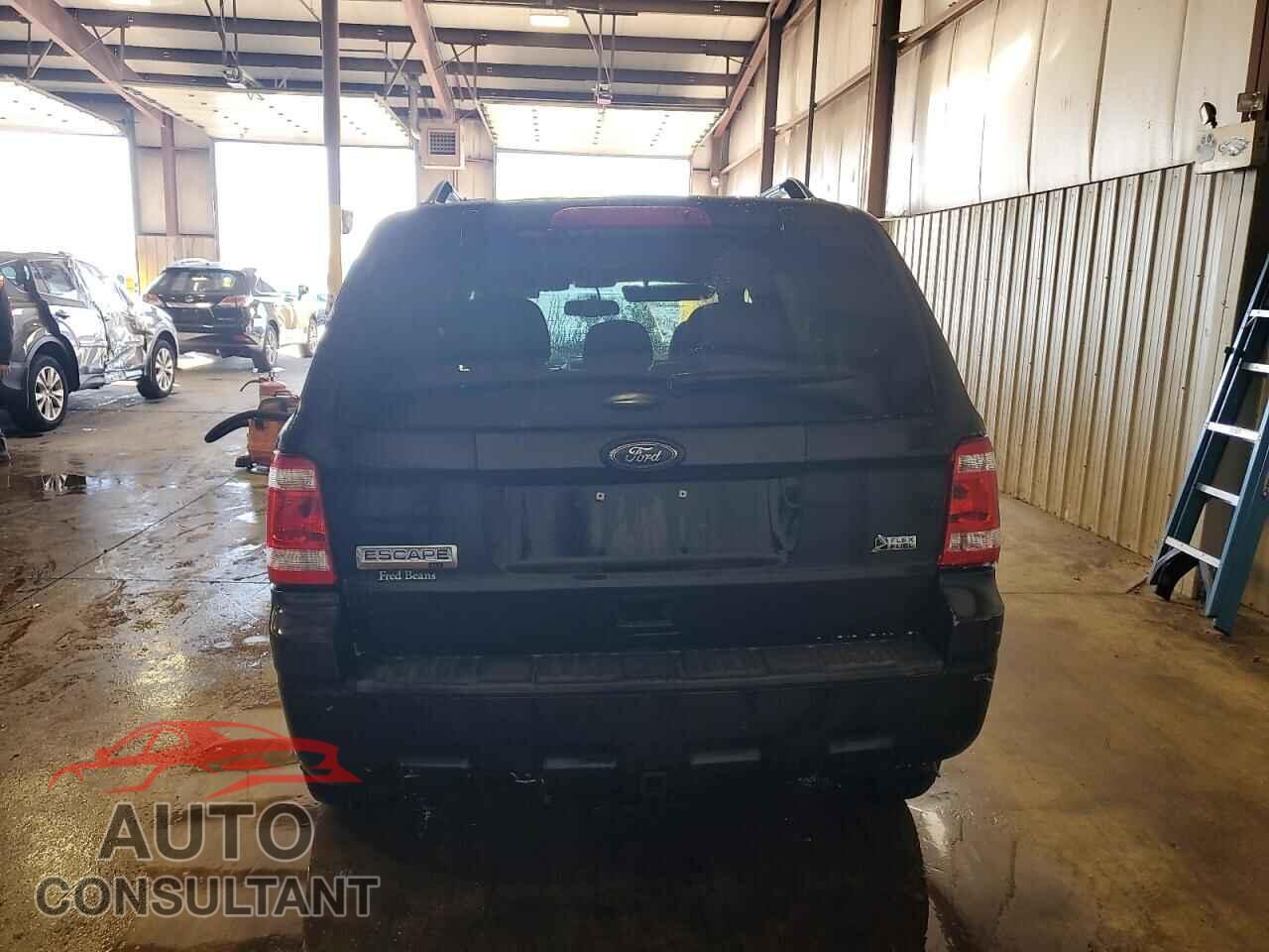 FORD ESCAPE 2011 - 1FMCU9DG9BKB69773