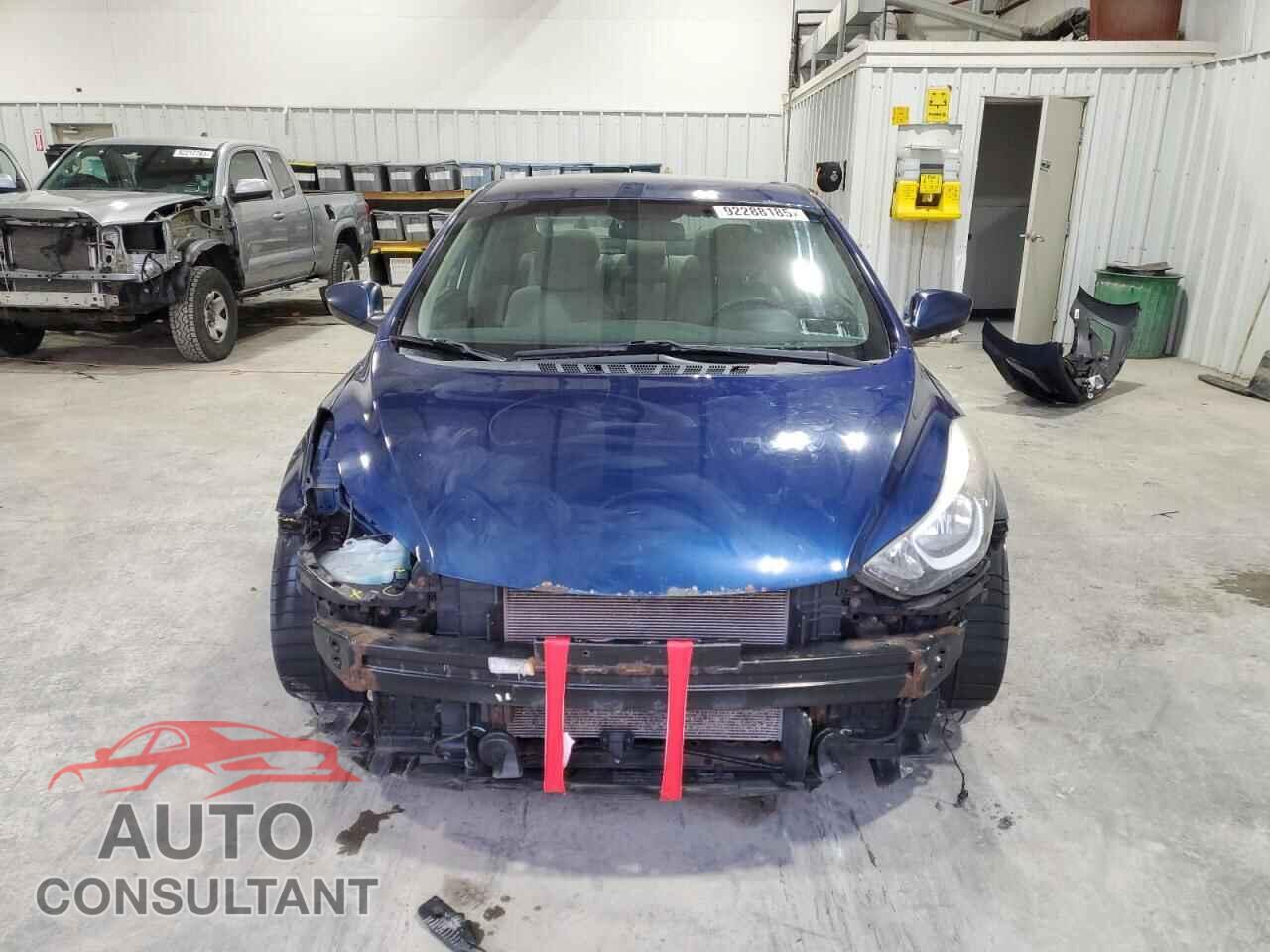 HYUNDAI ELANTRA 2015 - 5NPDH4AE4FH612824