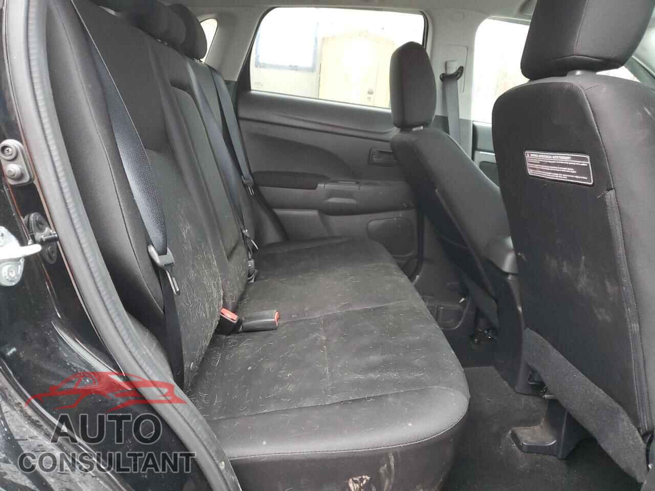 MITSUBISHI OUTLANDER 2015 - 4A4AR3AU4FE030023