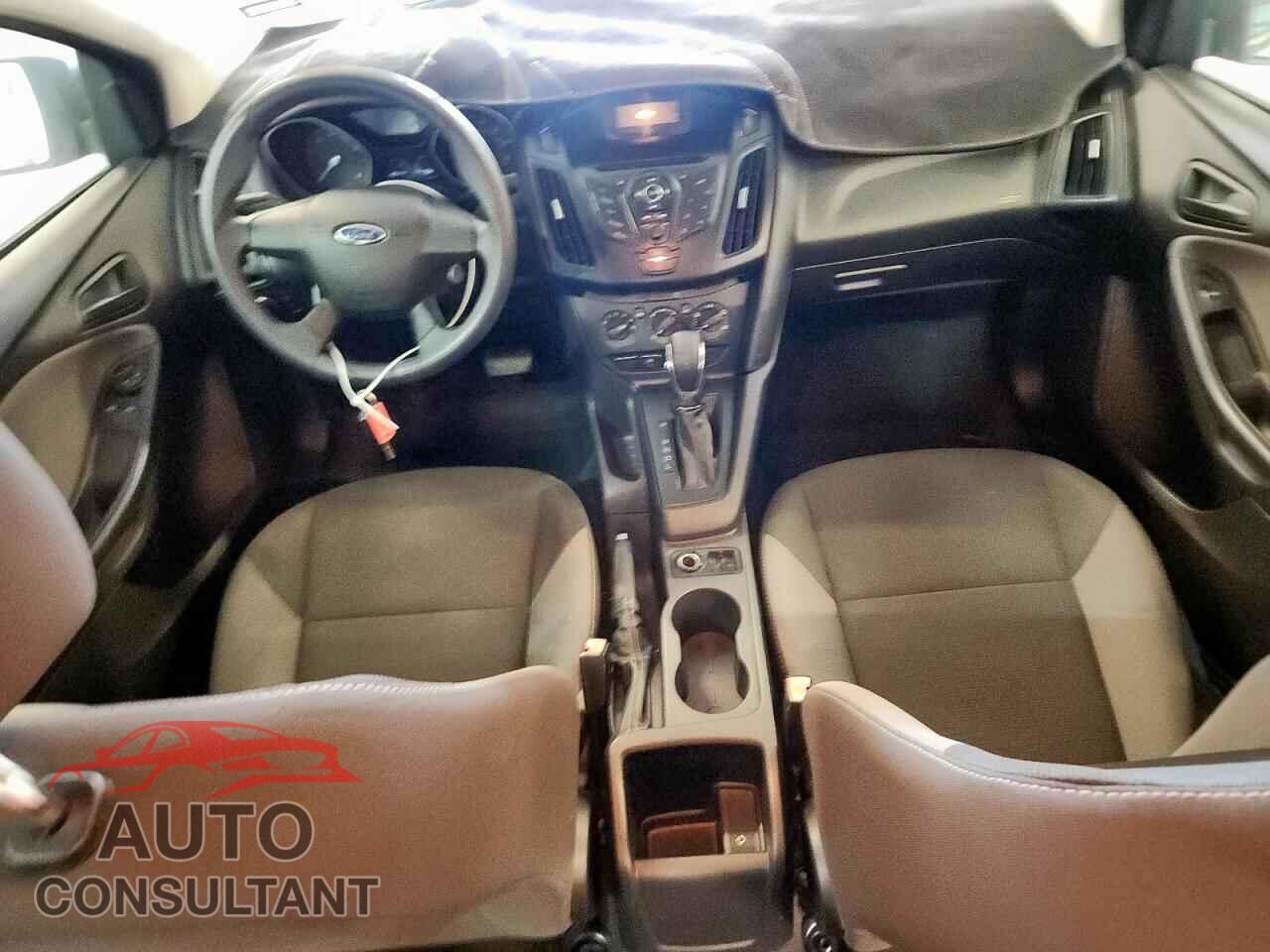 FORD FOCUS 2013 - 1FADP3E2XDL295742