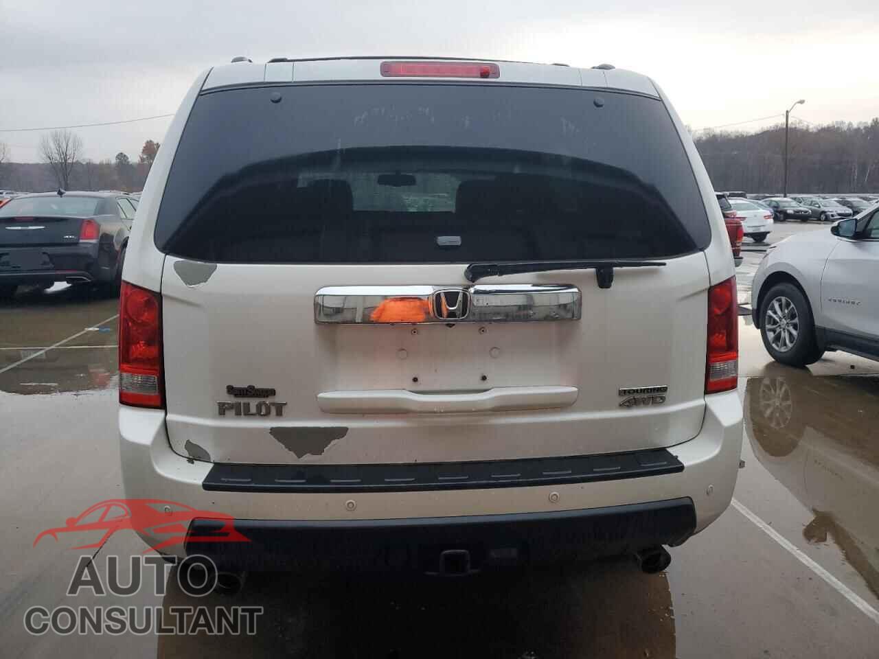 HONDA PILOT 2011 - 5FNYF4H93BB069068