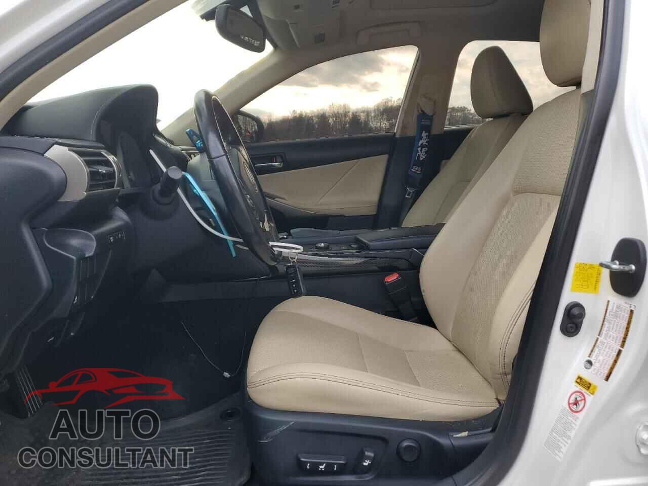 LEXUS IS 2016 - JTHCM1D27G5002276