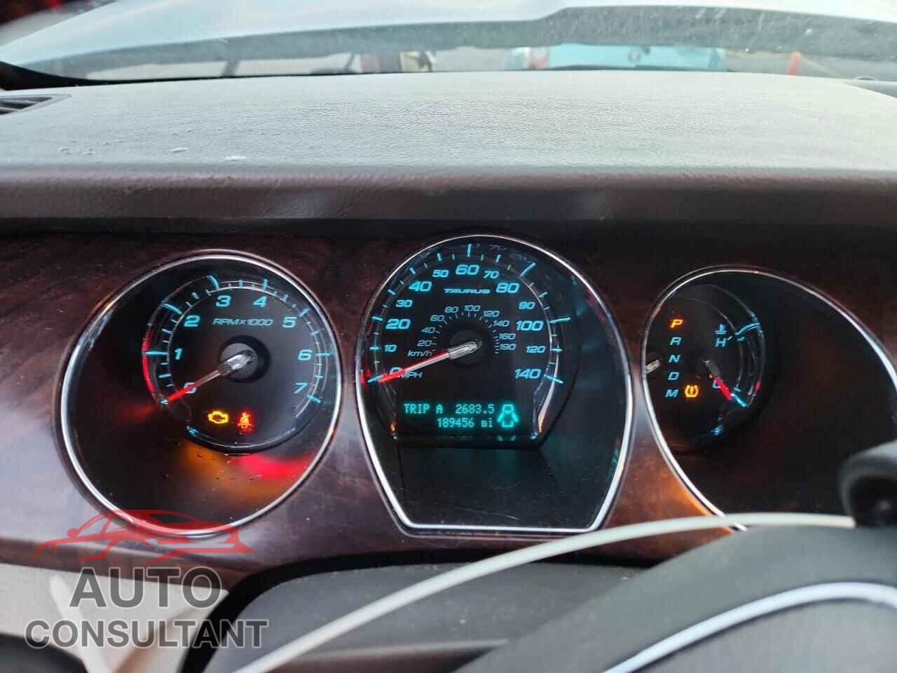 FORD TAURUS 2010 - 1FAHP2FW8AG113456
