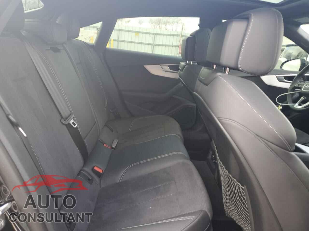 AUDI A5 2024 - WAUFACF52RA072642