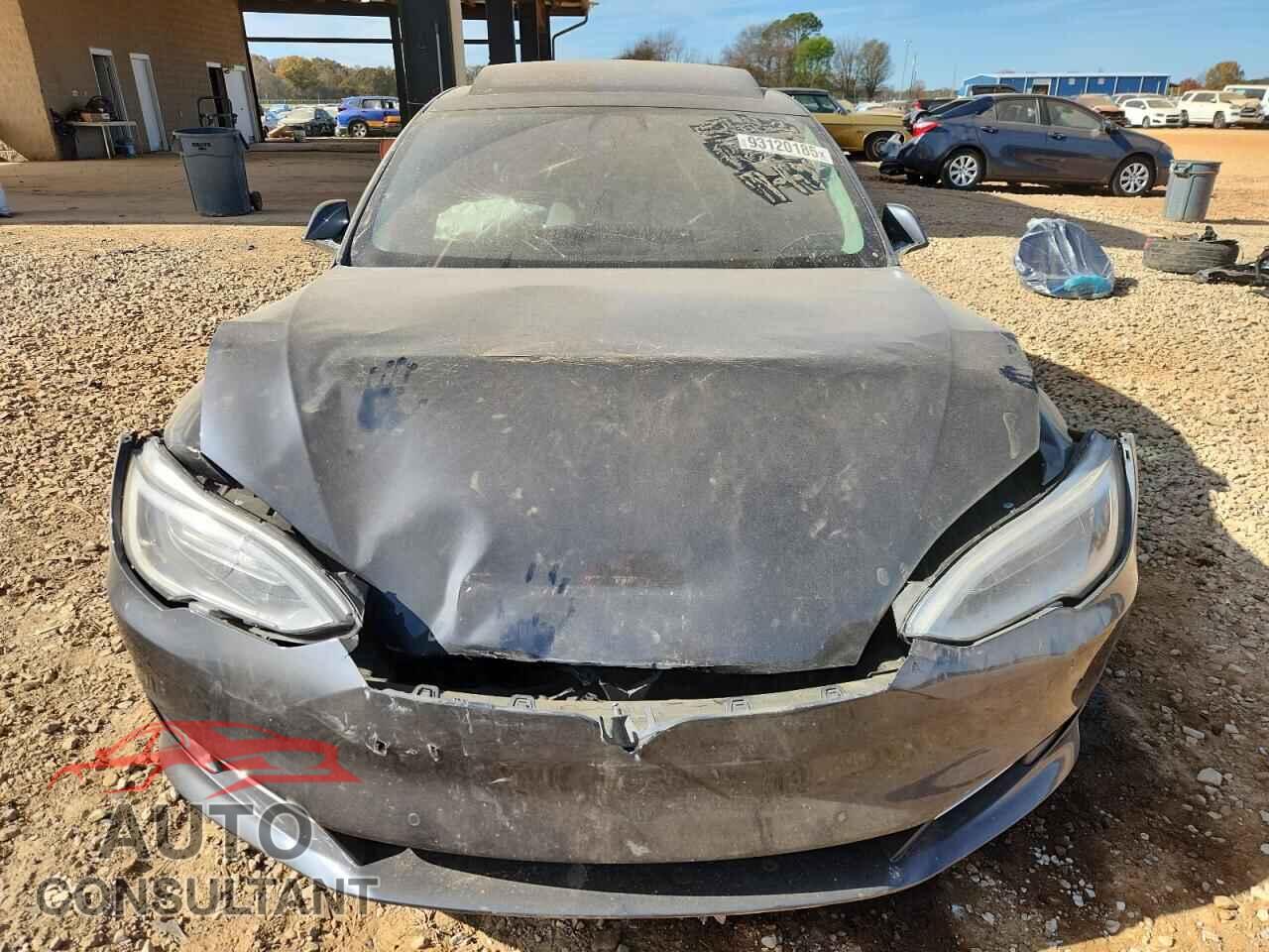 TESLA MODEL S 2018 - 5YJSA1E24JF277176