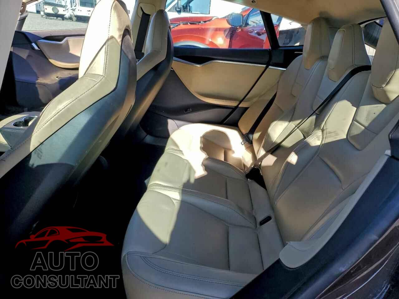 TESLA MODEL S 2013 - 5YJSA1CG1DFP09807