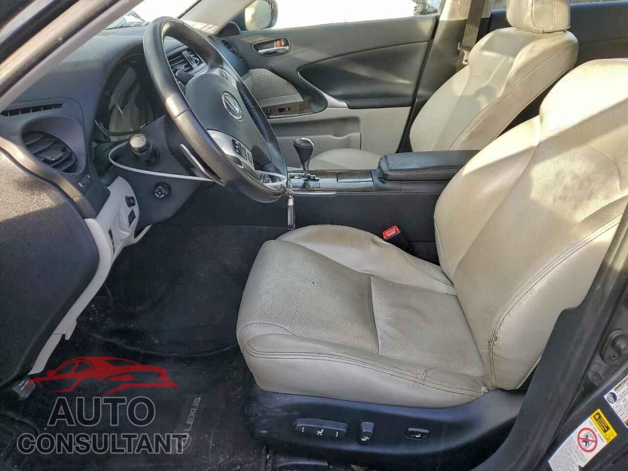 LEXUS IS 2011 - JTHCF5C2XB5048406