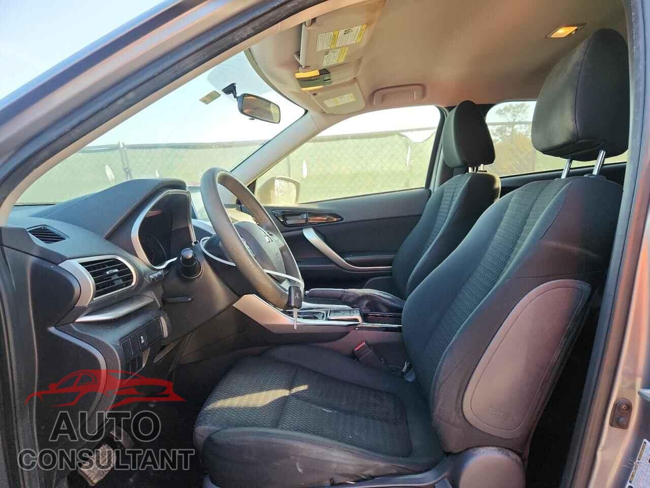 MITSUBISHI ECLIPSE 2018 - JA4AT4AA5JZ049230