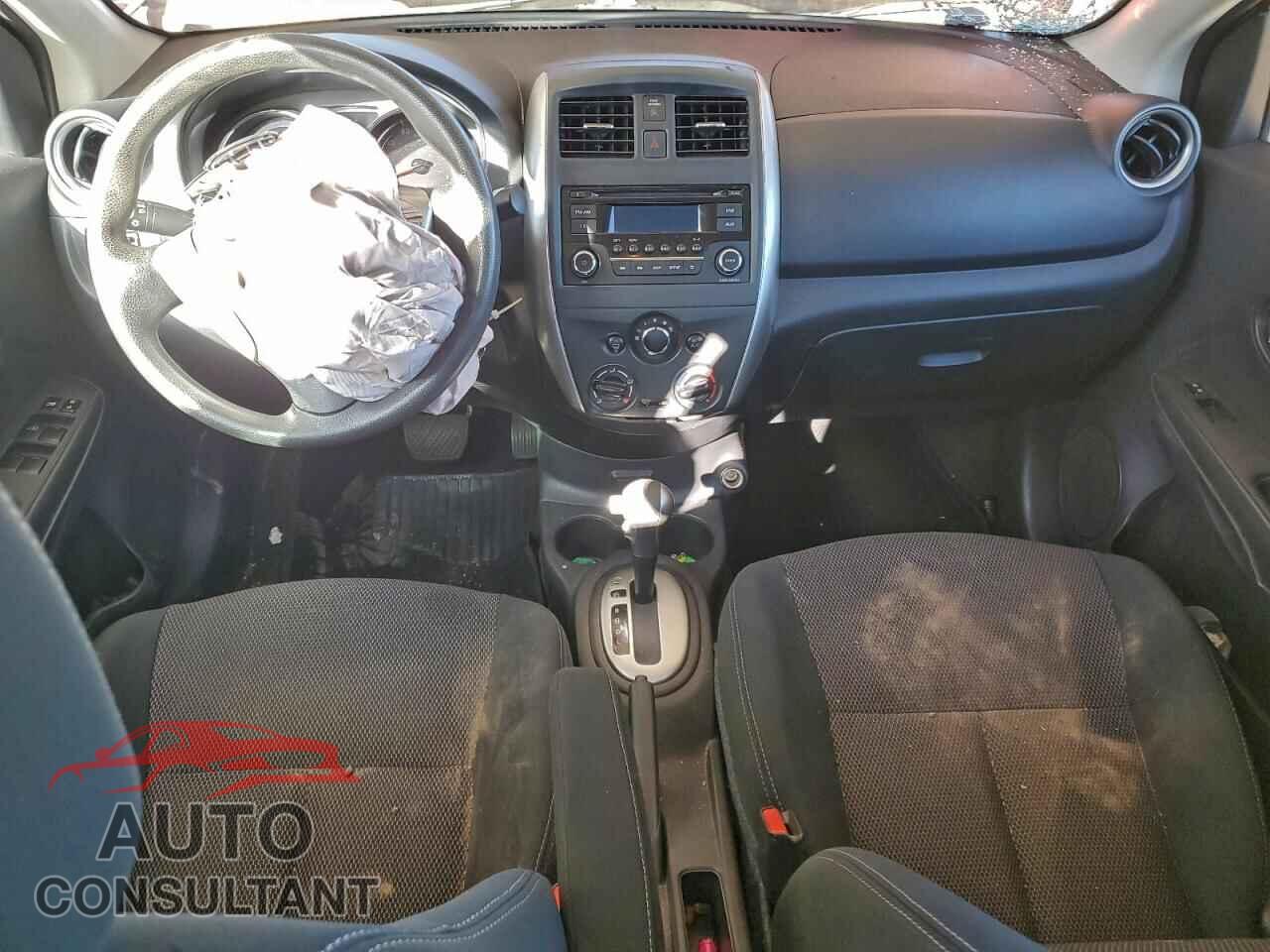 NISSAN VERSA 2017 - 3N1CN7AP2HL813005
