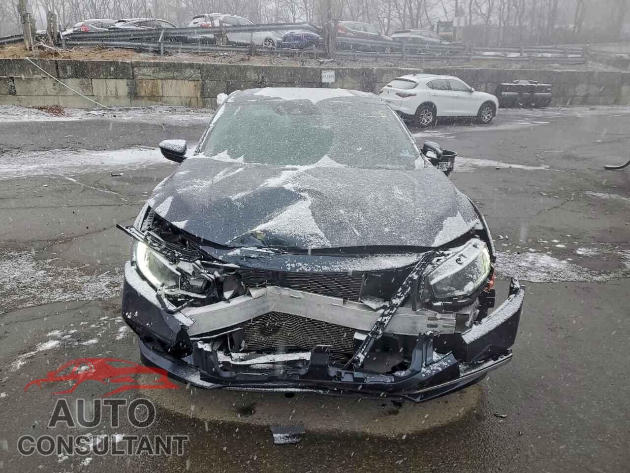 HONDA CIVIC 2019 - 2HGFC2F60KH592881