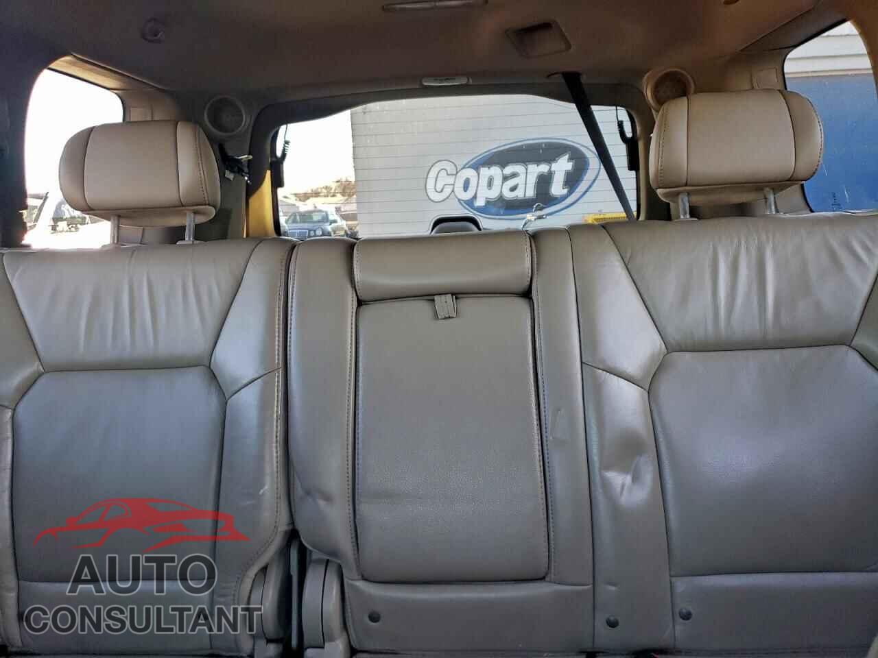 HONDA PILOT 2011 - 5FNYF3H61BB027675