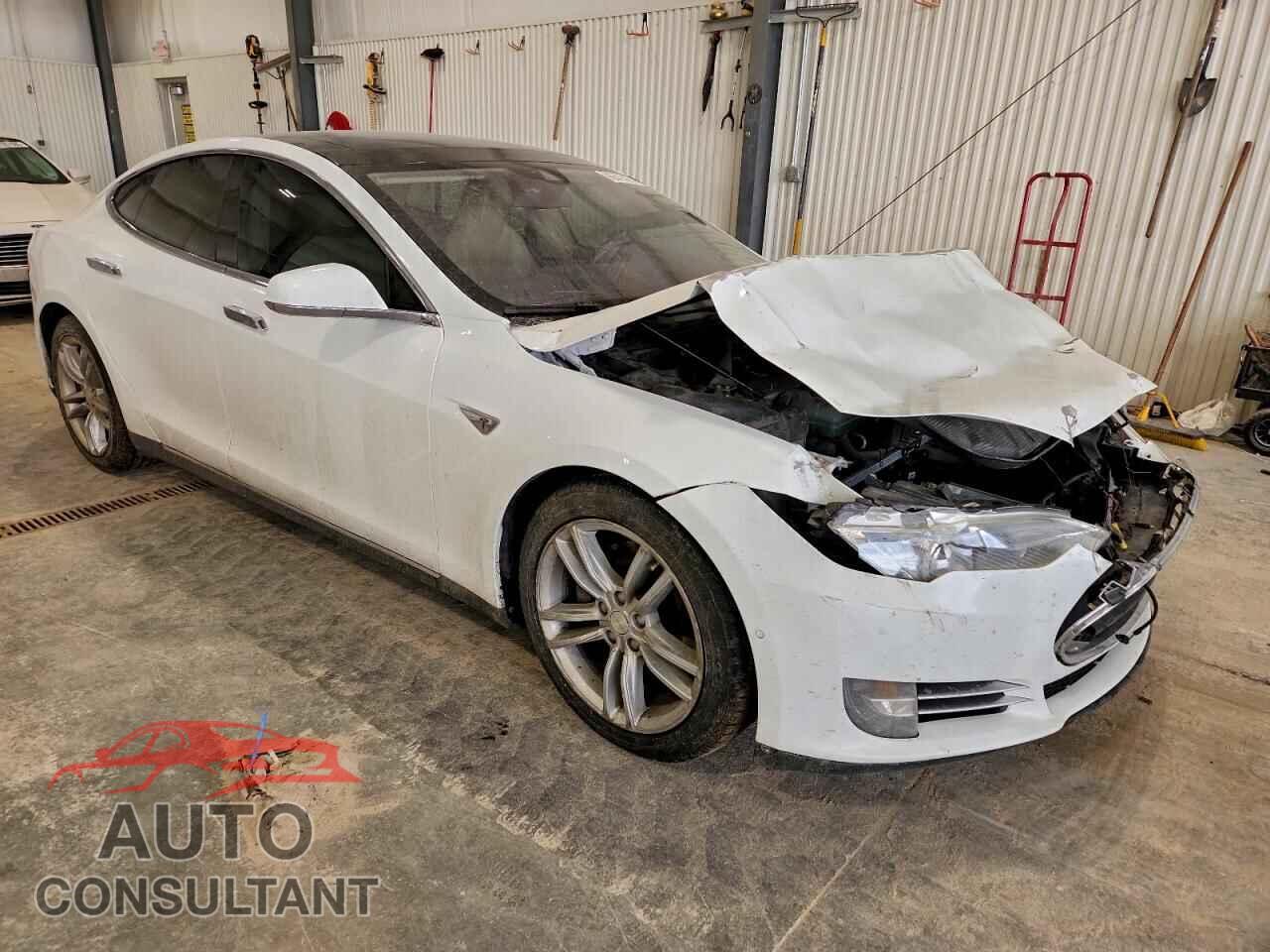 TESLA MODEL S 2015 - 5YJSA1E25FF108856