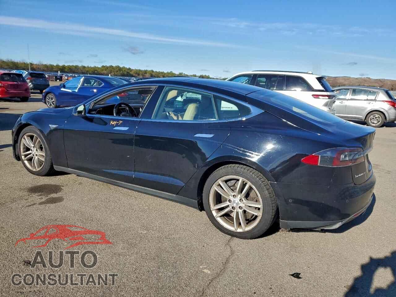 TESLA MODEL S 2015 - 5YJSA1E26FF118649