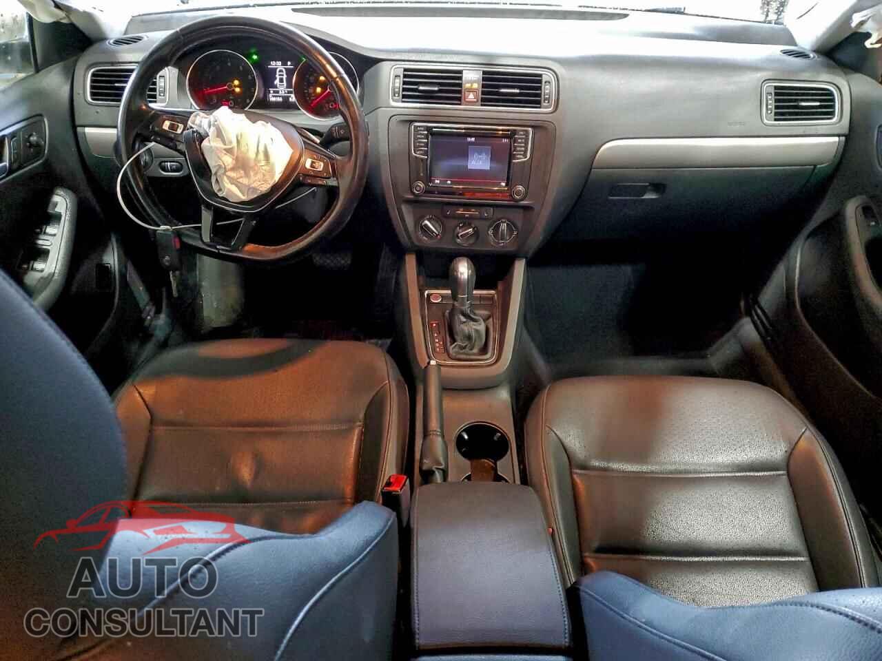 VOLKSWAGEN JETTA 2017 - 3VWDB7AJ1HM339982