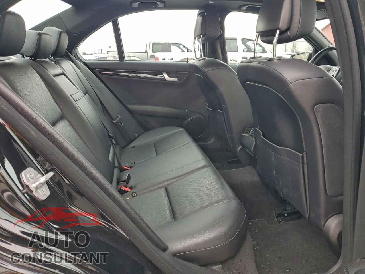 MERCEDES-BENZ C-CLASS 2012 - WDDGF8BB6CA604232