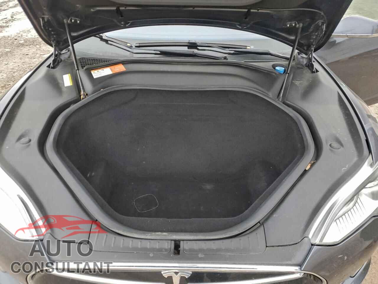 TESLA MODEL S 2015 - 5YJSA1E27FF112942