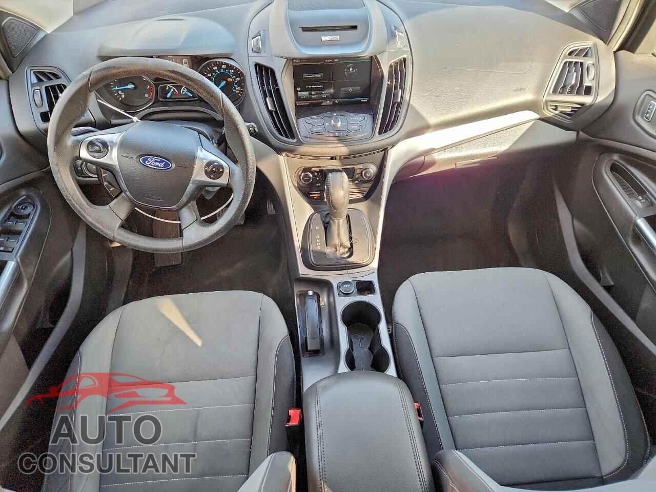 FORD ESCAPE 2015 - 1FMCU0GX9FUB13852