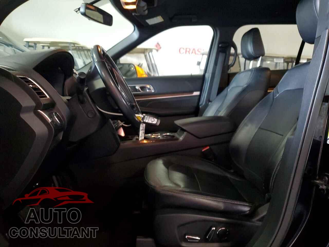 FORD EXPLORER 2018 - 1FM5K7F86JGA70189