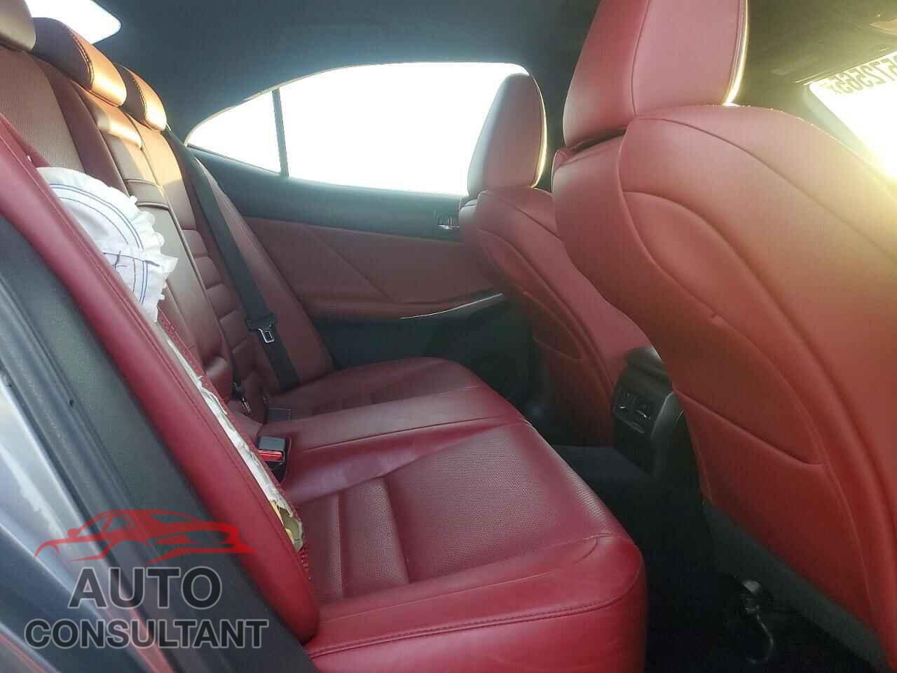 LEXUS IS 2014 - JTHCF1D29E5010192