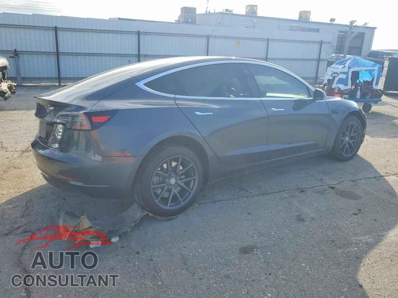TESLA MODEL 3 2018 - 5YJ3E1EA4JF052918