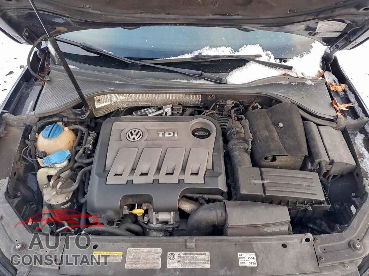 VOLKSWAGEN PASSAT 2014 - 1VWBN7A32EC093182